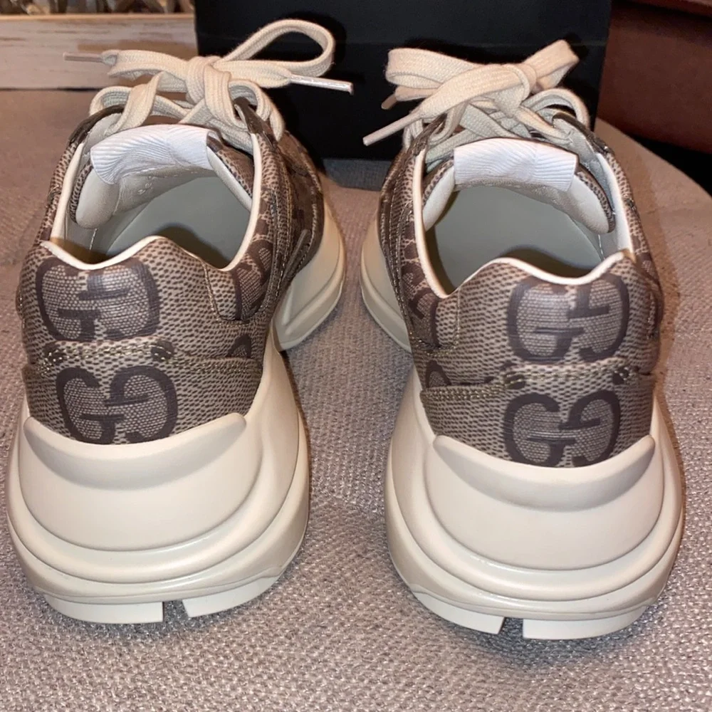 Gucci Macro Supreme Beige Ebony low top Sneakers - Picture 10 of 17